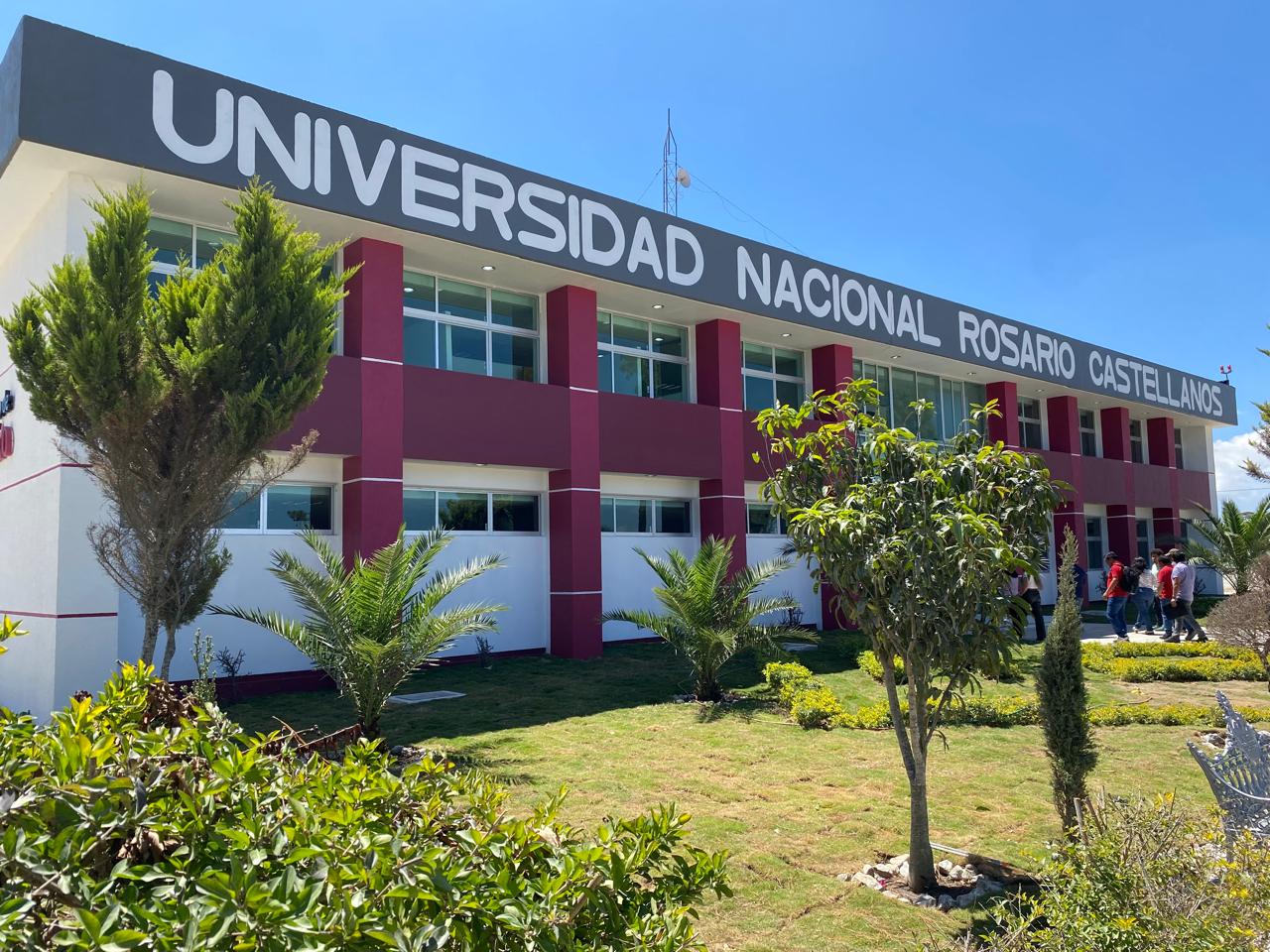 El Gobierno coordinará lugares en la UNRC para estudiantes que queden fuera de la UNAM.jpeg